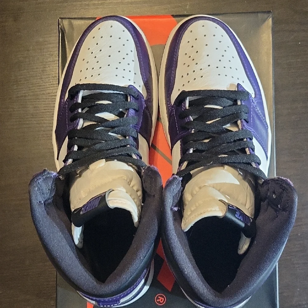 Nike Air Jordan 1 Retro High OG 'Court Purple' (2020) M9.5/W11 EUC W/OG BOX